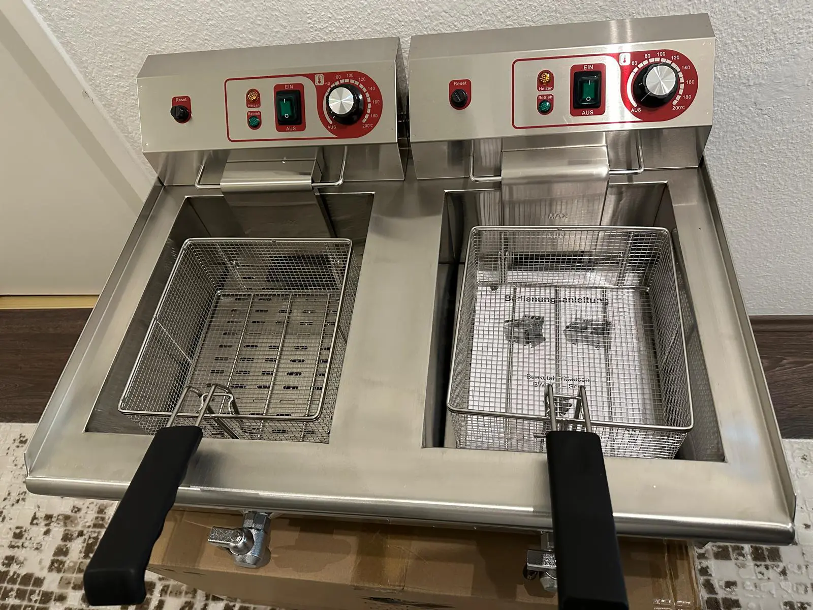 Elektro-Fritteuse - 2 x 16 Liter - 400 Volt - 10 kW mit Kaltzone