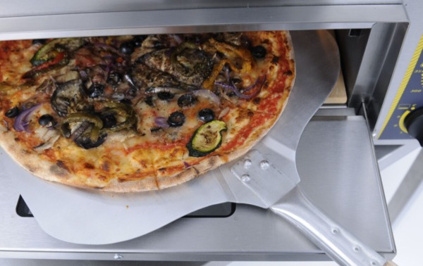 Pizzaschaufel mit Holzgriff, Ø 26 x 30 cm Gesamtlänge 92 cm. – Bild 3